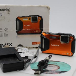 APARAT PANASONIC DMC-FT5...