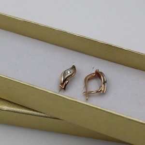 Kolczyki czerwone połączone...