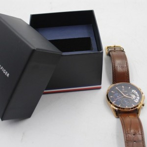 Tommy Hilfiger zegarek...