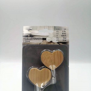 Wieszaki w kształcie serca...