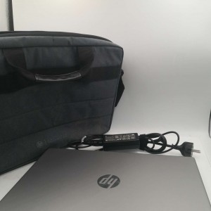 Laptop HP RTL8852BE...