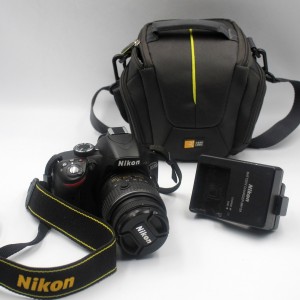 Aparat lustrzanka Nikon...