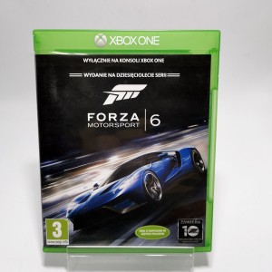 Gra na Xbox One Forza...