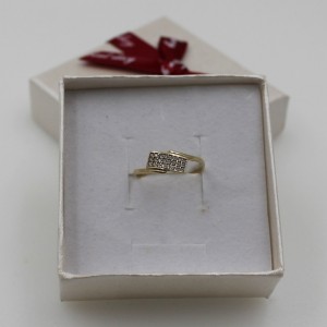 Złoty pierścionek R16 585...