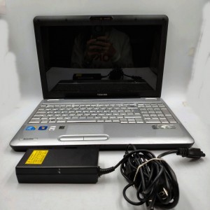 Laptop TOSHIBA SATELLITE...