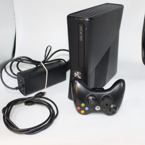 KONSOLA XBOX 360 S 1439 250gb