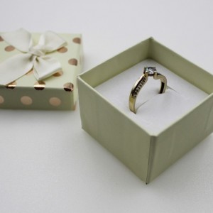 Złoty Pierścionek 333/2,37g...