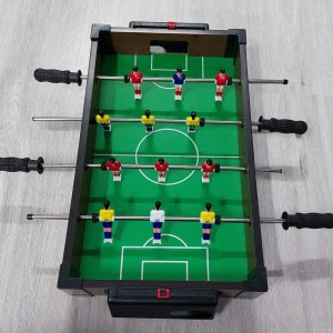 Gra piłkarzyki drewniane