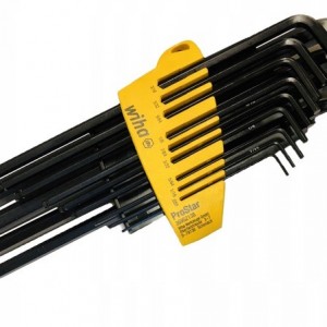 Zestaw kluczy z kulką...