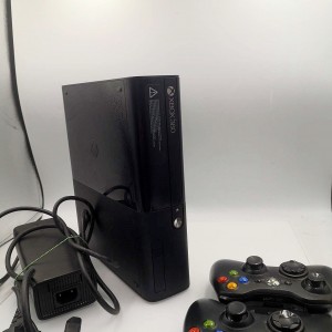 Konsola XBOX 360 KOMPLET 2XPAD