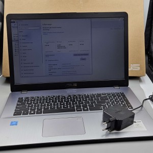 LAPTOP ASUS Vivobook 17"...
