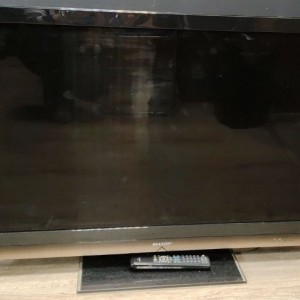 TV LED SHARP LC-40LE530E