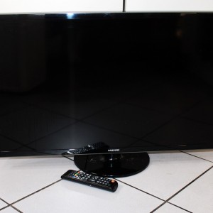 TELEWIZOR SAMSUNG UE32F4000AW