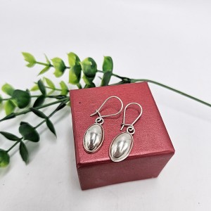 Srebrne wiszące kolczyki...