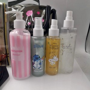 Kosmetyczka Sinsay+kosmetyki