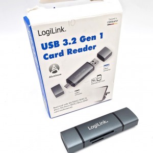 Czytnik kart pamięci...