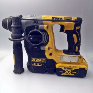 MŁOTOWIERTARKA AKU DEWALT...