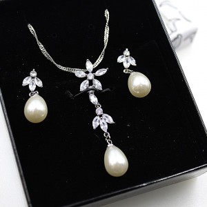 ZESTAW NASZYJNIK + KOLCZYKI...