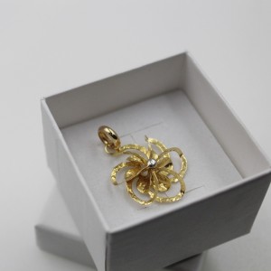 Złota zawieszka Kwiat 585...