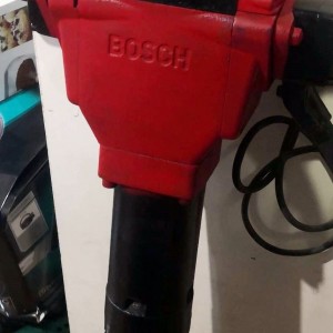 Młot wyburzeniowy BOSCH 1800W