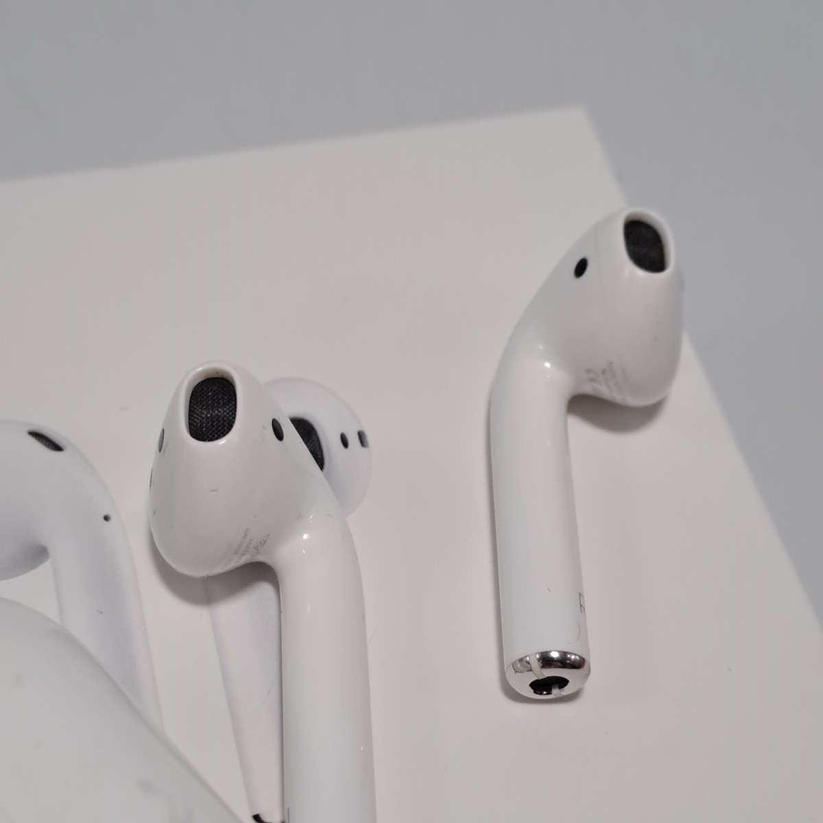 Słuchawki bezprzewodowe Apple AirPods Sprzedaż, - A2032/2031 LombardGM Skup i A1602 Złota